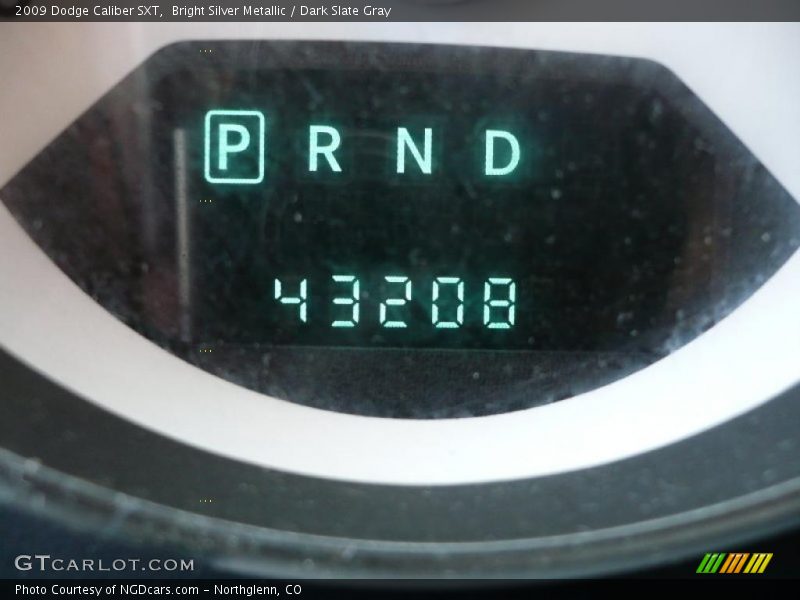 Bright Silver Metallic / Dark Slate Gray 2009 Dodge Caliber SXT