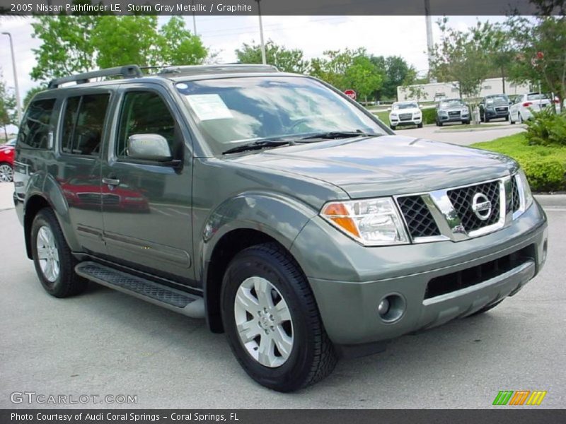 Storm Gray Metallic / Graphite 2005 Nissan Pathfinder LE