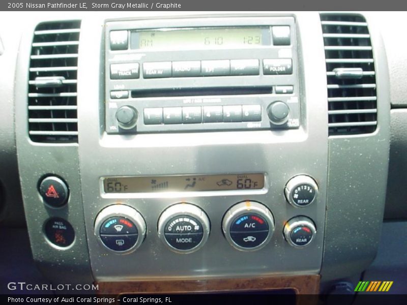 Storm Gray Metallic / Graphite 2005 Nissan Pathfinder LE