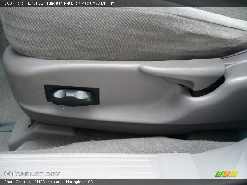 Tungsten Metallic / Medium/Dark Flint 2007 Ford Taurus SE