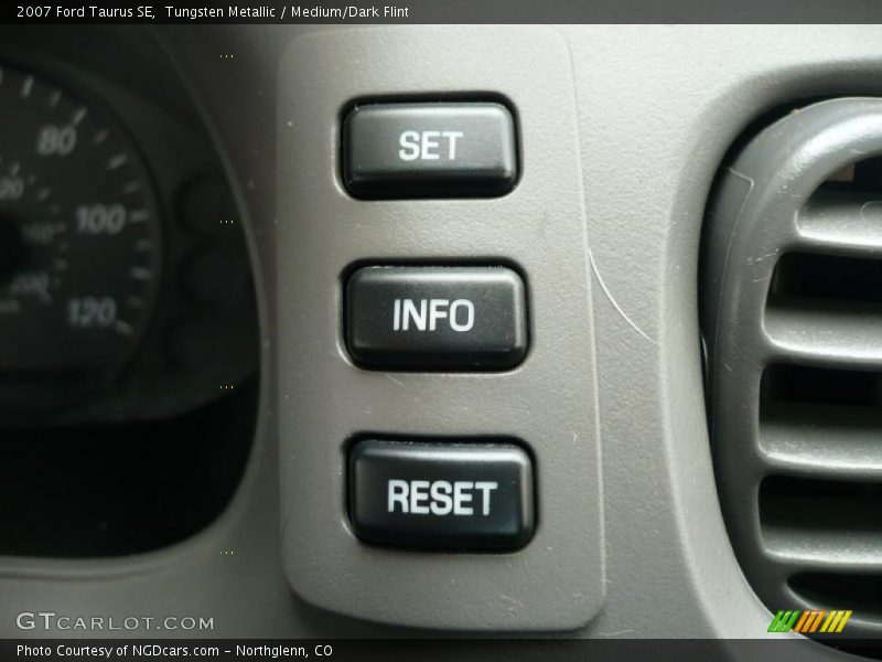 Tungsten Metallic / Medium/Dark Flint 2007 Ford Taurus SE