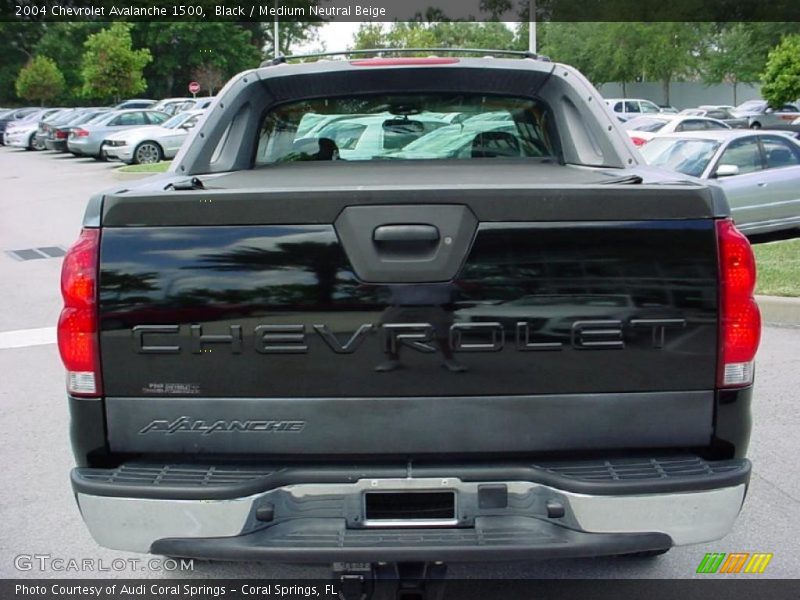Black / Medium Neutral Beige 2004 Chevrolet Avalanche 1500