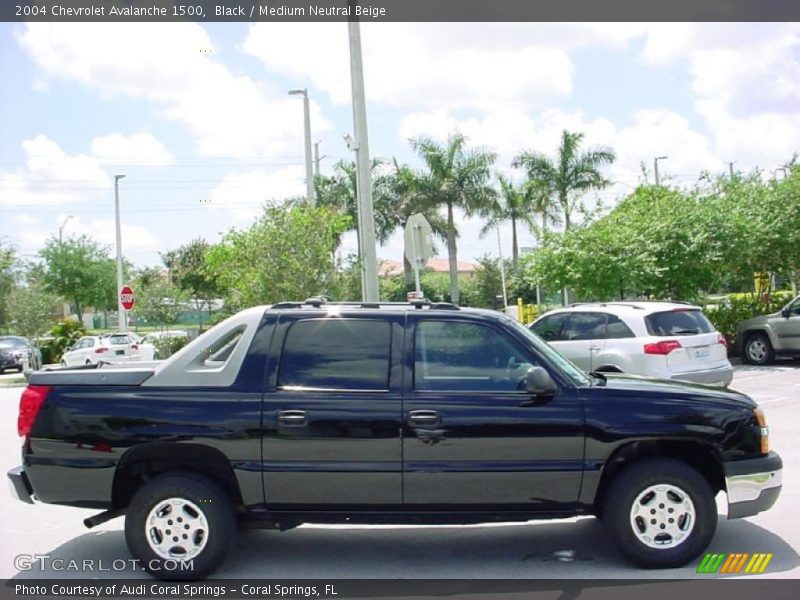 Black / Medium Neutral Beige 2004 Chevrolet Avalanche 1500