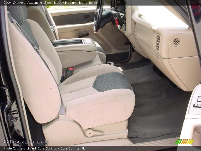Black / Medium Neutral Beige 2004 Chevrolet Avalanche 1500