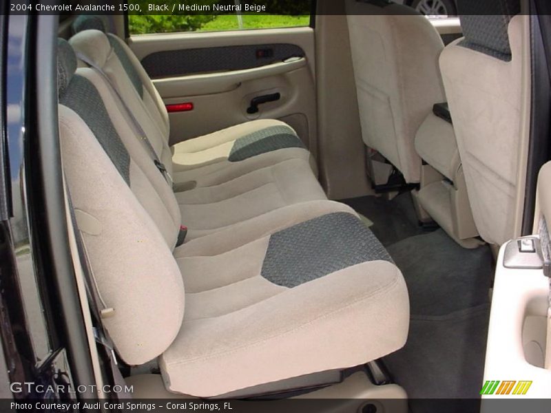 Black / Medium Neutral Beige 2004 Chevrolet Avalanche 1500