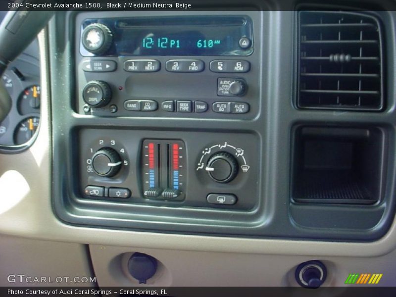 Black / Medium Neutral Beige 2004 Chevrolet Avalanche 1500