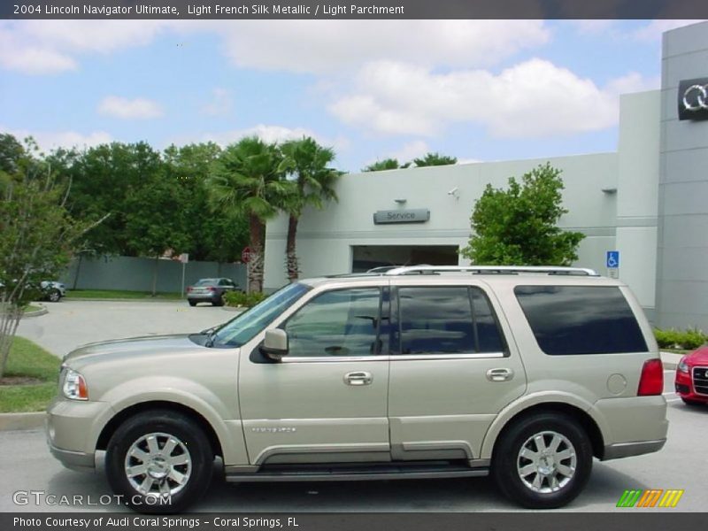 Light French Silk Metallic / Light Parchment 2004 Lincoln Navigator Ultimate