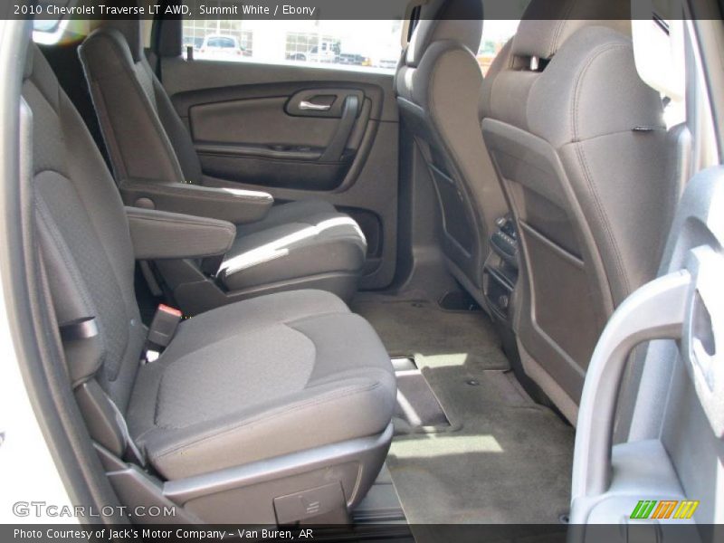 Summit White / Ebony 2010 Chevrolet Traverse LT AWD