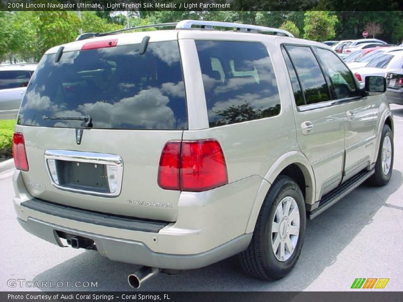 Light French Silk Metallic / Light Parchment 2004 Lincoln Navigator Ultimate