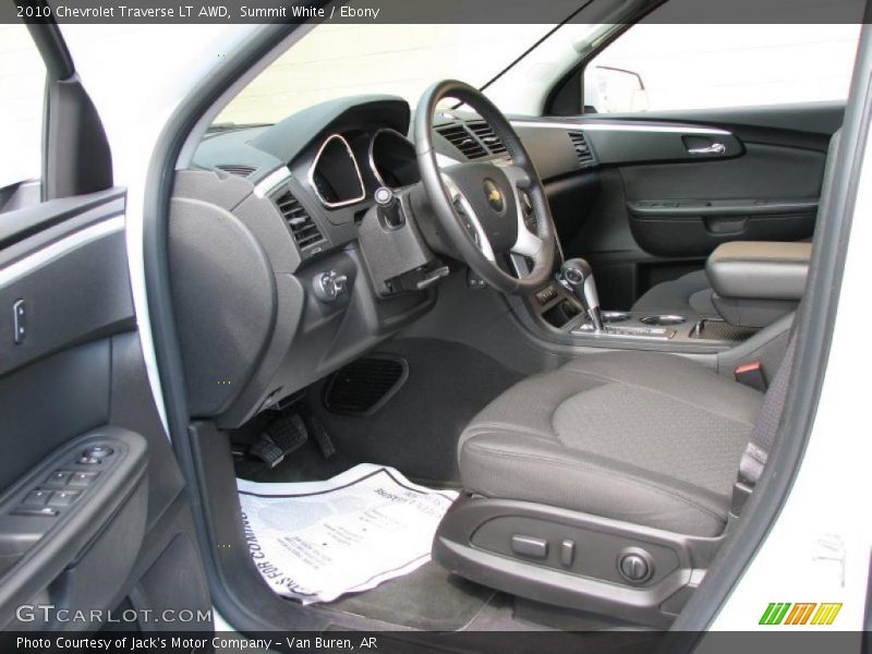 Summit White / Ebony 2010 Chevrolet Traverse LT AWD