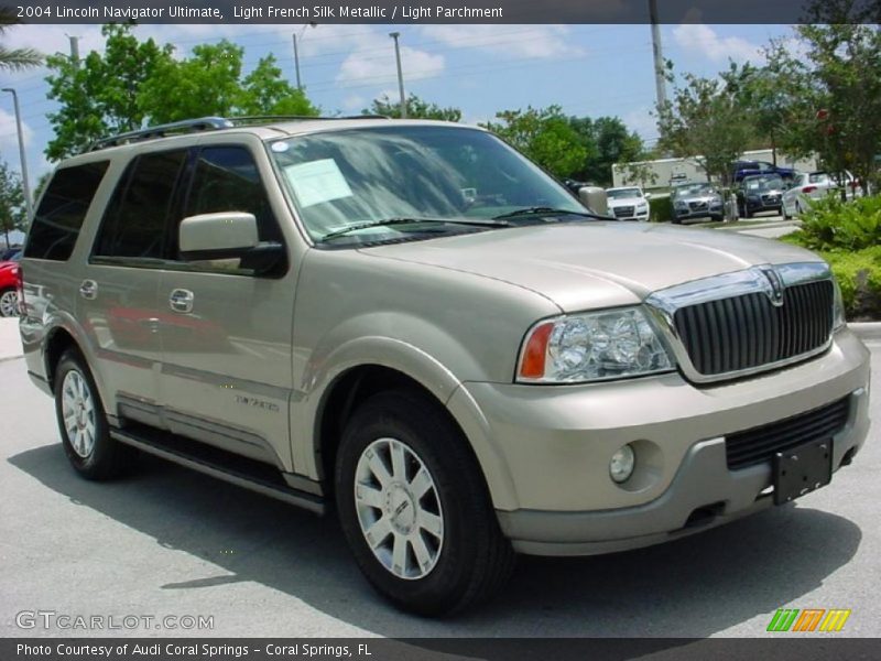 Light French Silk Metallic / Light Parchment 2004 Lincoln Navigator Ultimate