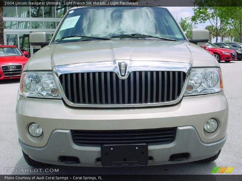 Light French Silk Metallic / Light Parchment 2004 Lincoln Navigator Ultimate
