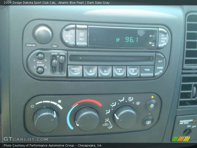 Atlantic Blue Pearl / Dark Slate Gray 2004 Dodge Dakota Sport Club Cab