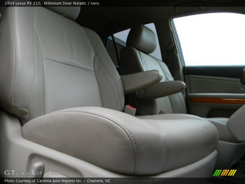 Millinnium Silver Metallic / Ivory 2004 Lexus RX 330