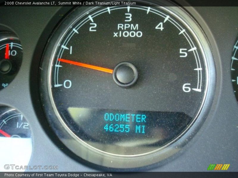 Summit White / Dark Titanium/Light Titanium 2008 Chevrolet Avalanche LT