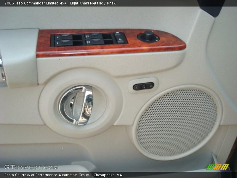 Light Khaki Metallic / Khaki 2006 Jeep Commander Limited 4x4