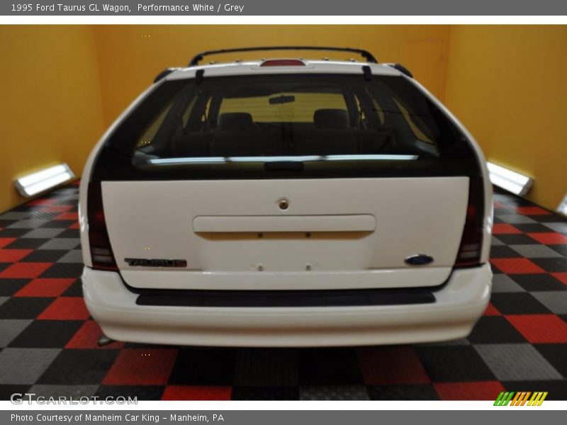 Performance White / Grey 1995 Ford Taurus GL Wagon
