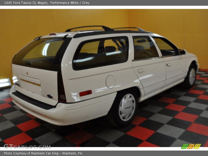Performance White / Grey 1995 Ford Taurus GL Wagon