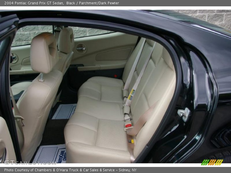 Black / Parchment/Dark Pewter 2004 Pontiac Grand Prix GT Sedan