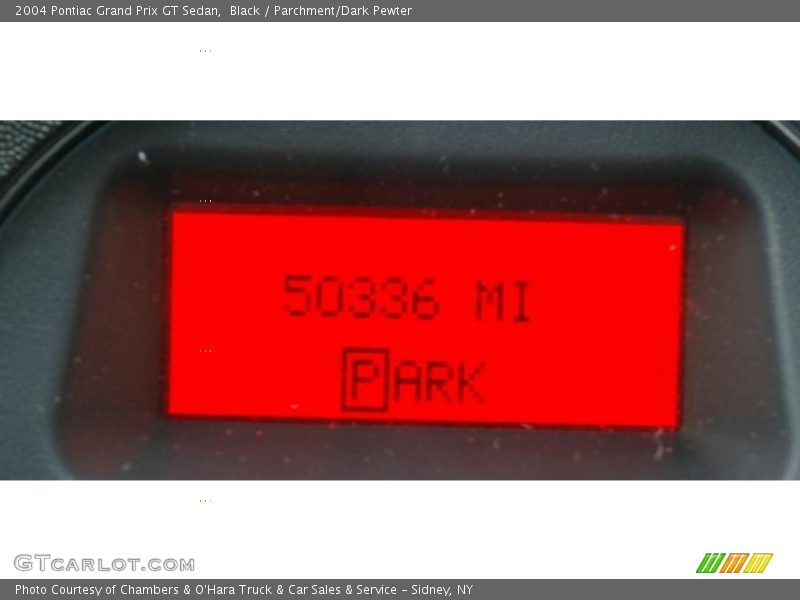 Black / Parchment/Dark Pewter 2004 Pontiac Grand Prix GT Sedan