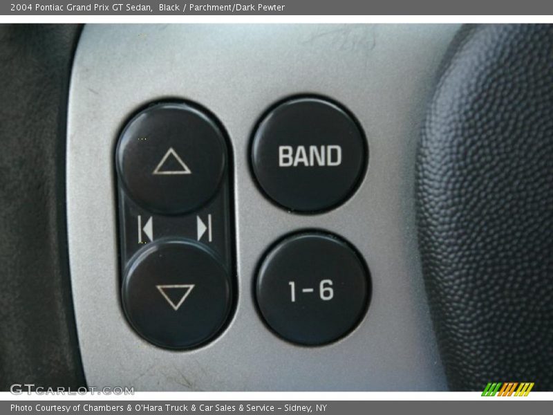 Black / Parchment/Dark Pewter 2004 Pontiac Grand Prix GT Sedan