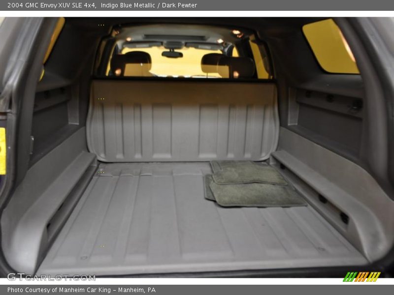 Indigo Blue Metallic / Dark Pewter 2004 GMC Envoy XUV SLE 4x4