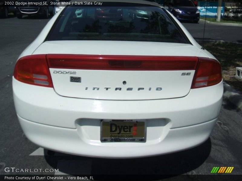 Stone White / Dark Slate Gray 2002 Dodge Intrepid SE