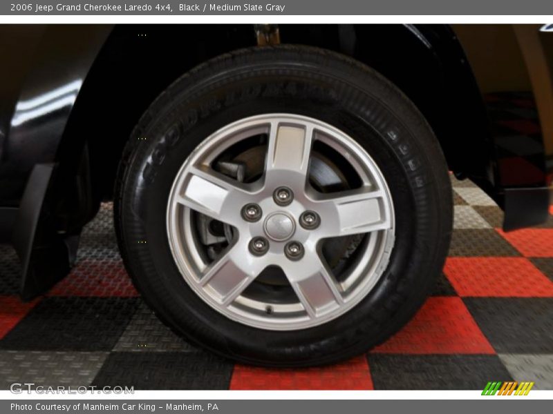 Black / Medium Slate Gray 2006 Jeep Grand Cherokee Laredo 4x4