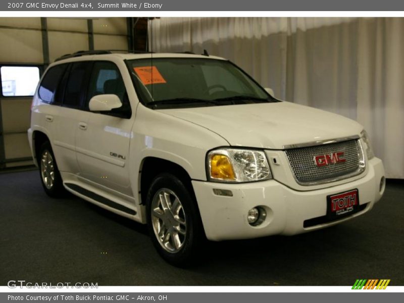 Summit White / Ebony 2007 GMC Envoy Denali 4x4
