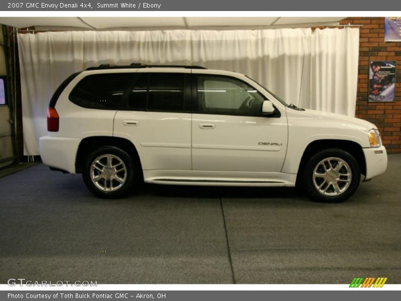 Summit White / Ebony 2007 GMC Envoy Denali 4x4