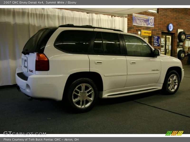 Summit White / Ebony 2007 GMC Envoy Denali 4x4