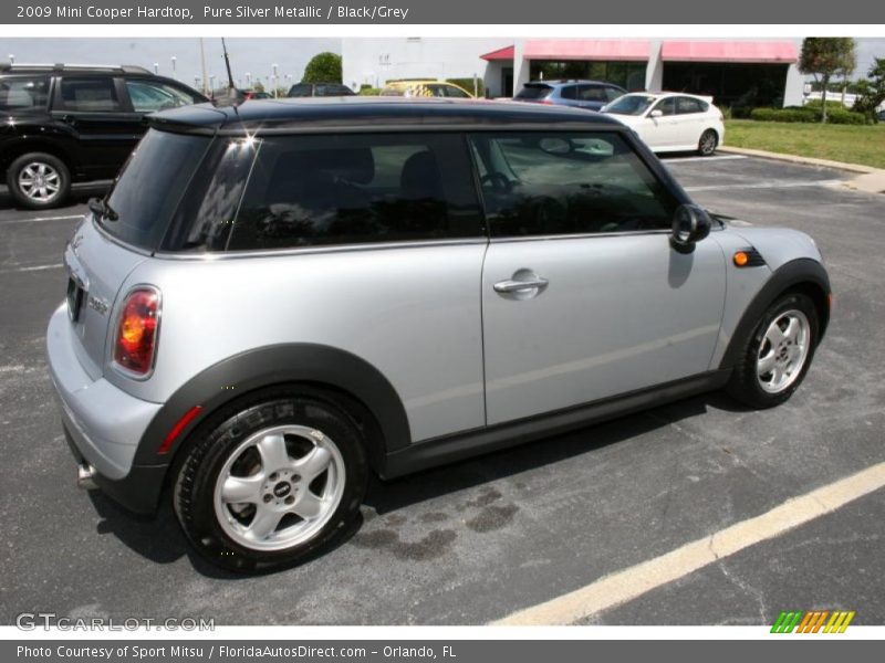 Pure Silver Metallic / Black/Grey 2009 Mini Cooper Hardtop