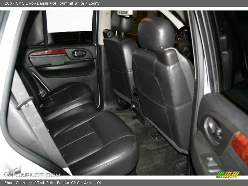 Summit White / Ebony 2007 GMC Envoy Denali 4x4