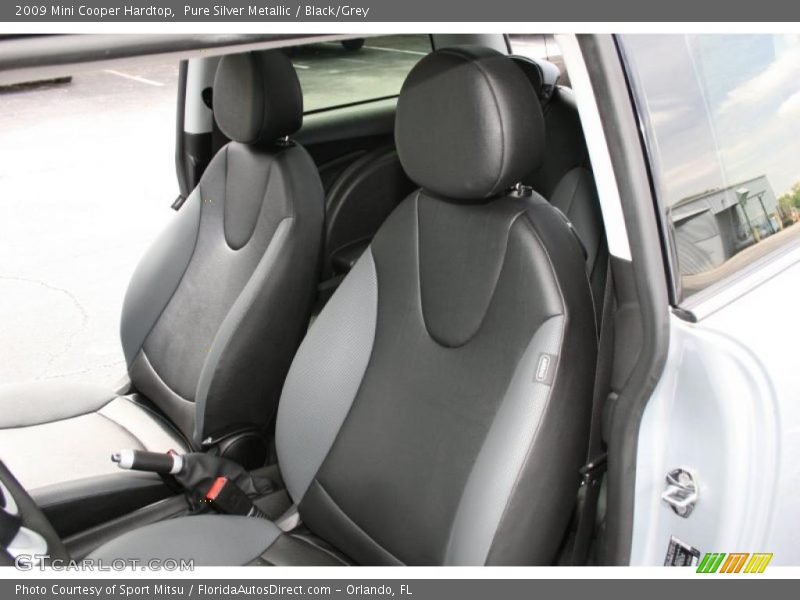 Pure Silver Metallic / Black/Grey 2009 Mini Cooper Hardtop