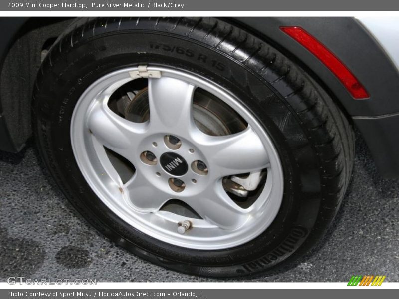 Pure Silver Metallic / Black/Grey 2009 Mini Cooper Hardtop