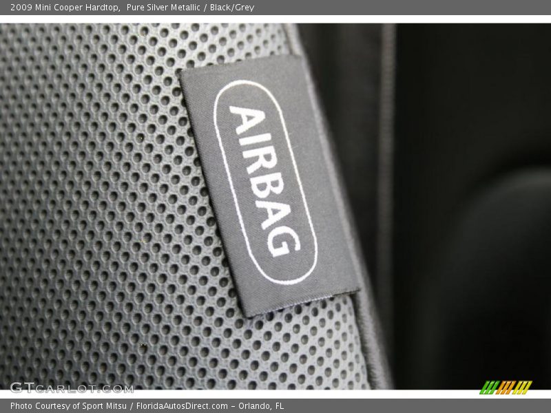 Pure Silver Metallic / Black/Grey 2009 Mini Cooper Hardtop