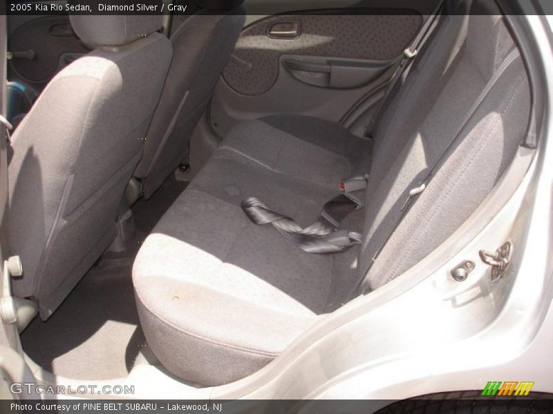 Diamond Silver / Gray 2005 Kia Rio Sedan