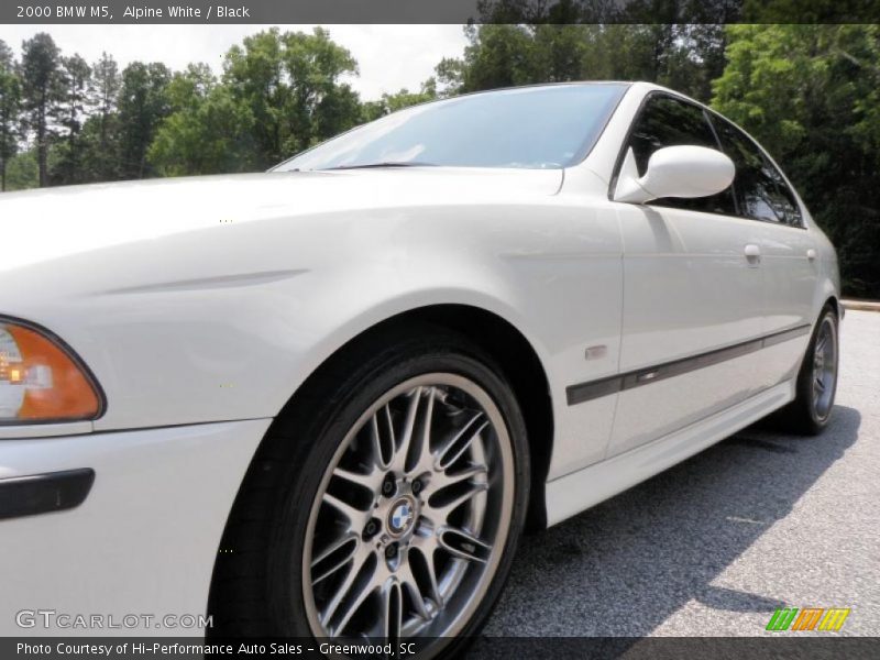 Alpine White / Black 2000 BMW M5