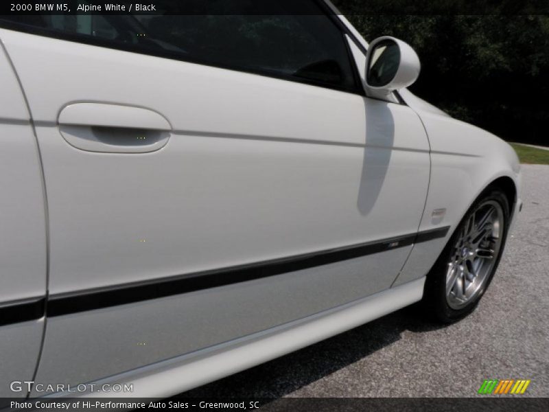 Alpine White / Black 2000 BMW M5
