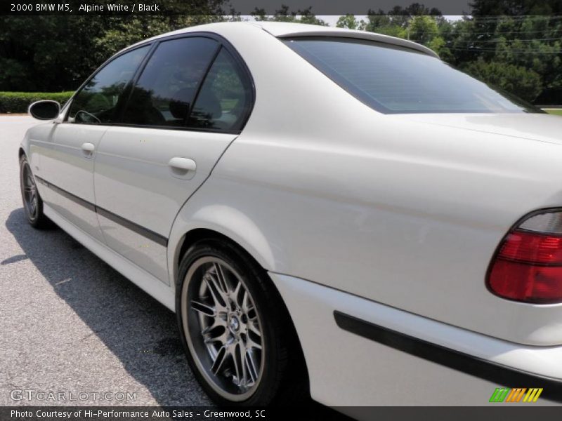 Alpine White / Black 2000 BMW M5