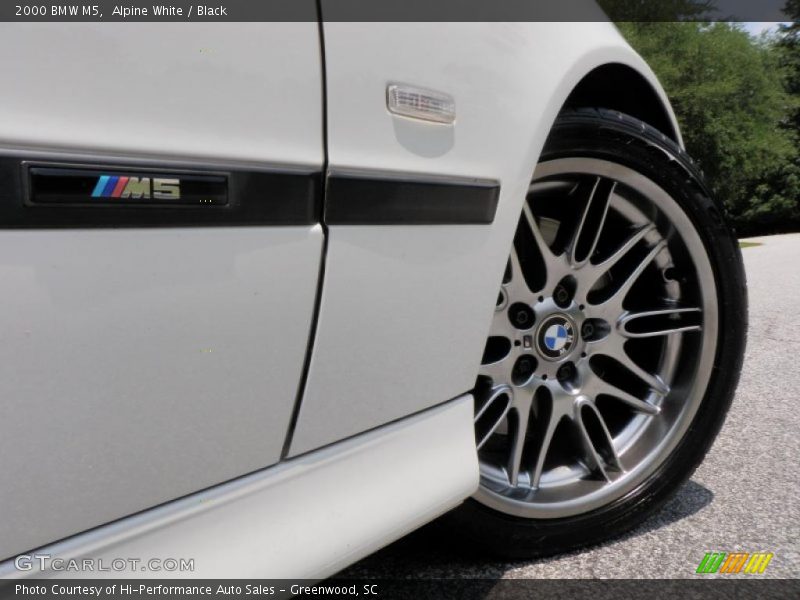 Alpine White / Black 2000 BMW M5