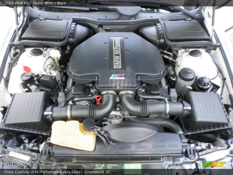 Alpine White / Black 2000 BMW M5