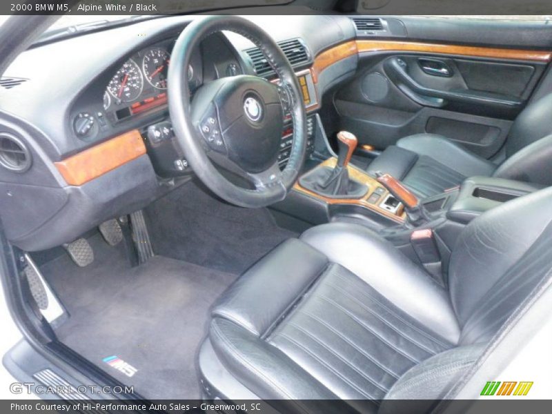 Alpine White / Black 2000 BMW M5
