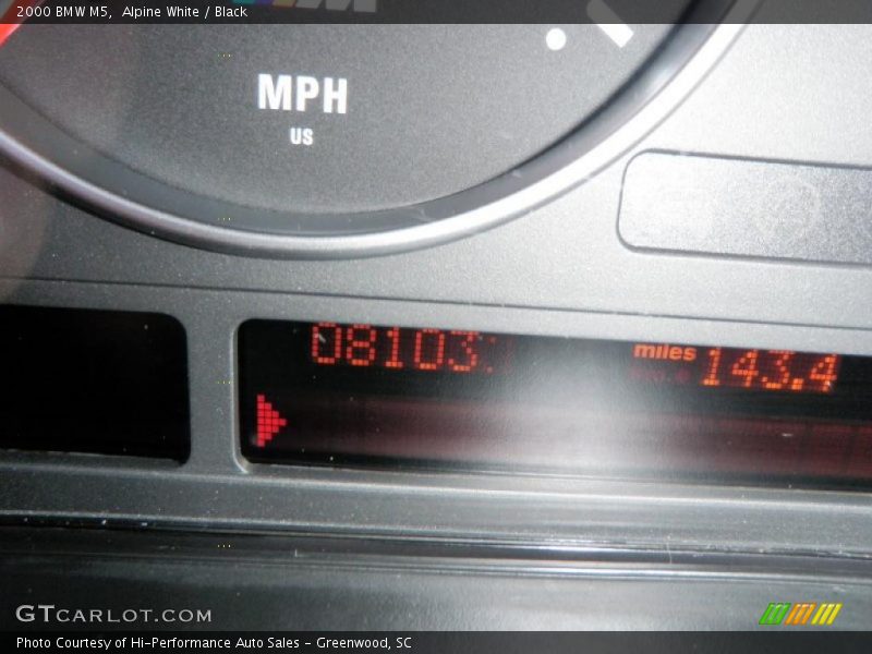 Alpine White / Black 2000 BMW M5