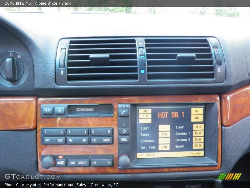 Alpine White / Black 2000 BMW M5