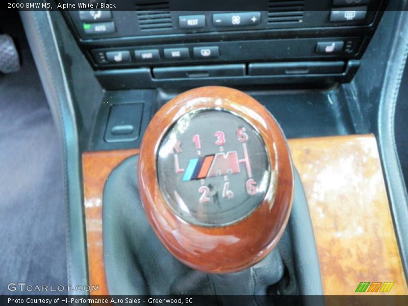 Alpine White / Black 2000 BMW M5
