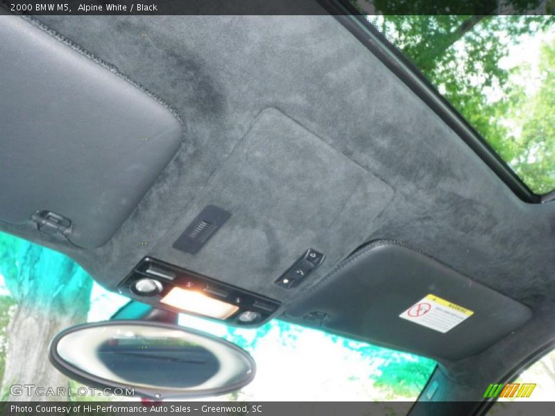 Alpine White / Black 2000 BMW M5