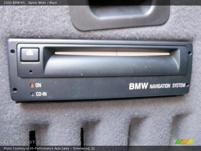 Alpine White / Black 2000 BMW M5