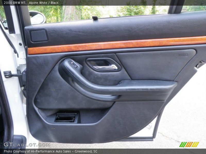 Alpine White / Black 2000 BMW M5