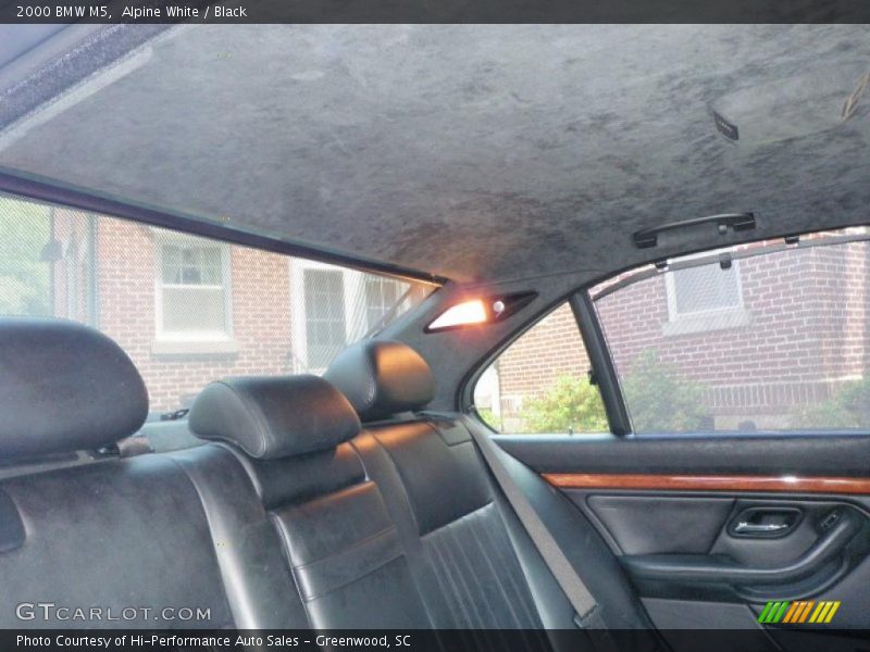 Alpine White / Black 2000 BMW M5